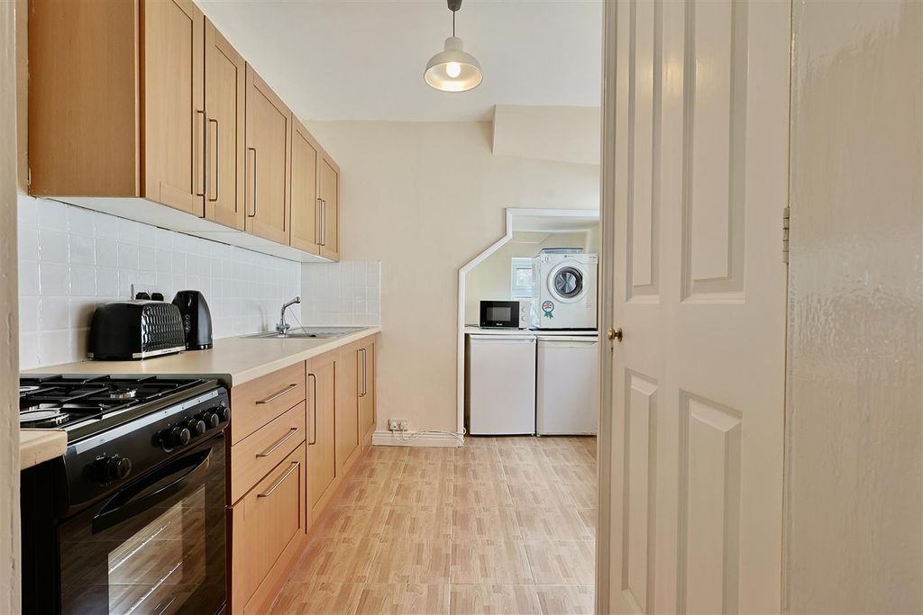 Property photo 3 of 9 D8A81D7C-711E-4068-946A-691728Cf8459_1_201_A.Jpeg