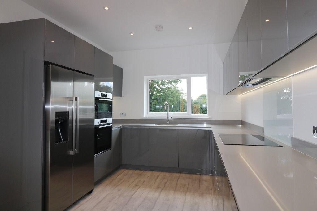 Property photo 2 of 37