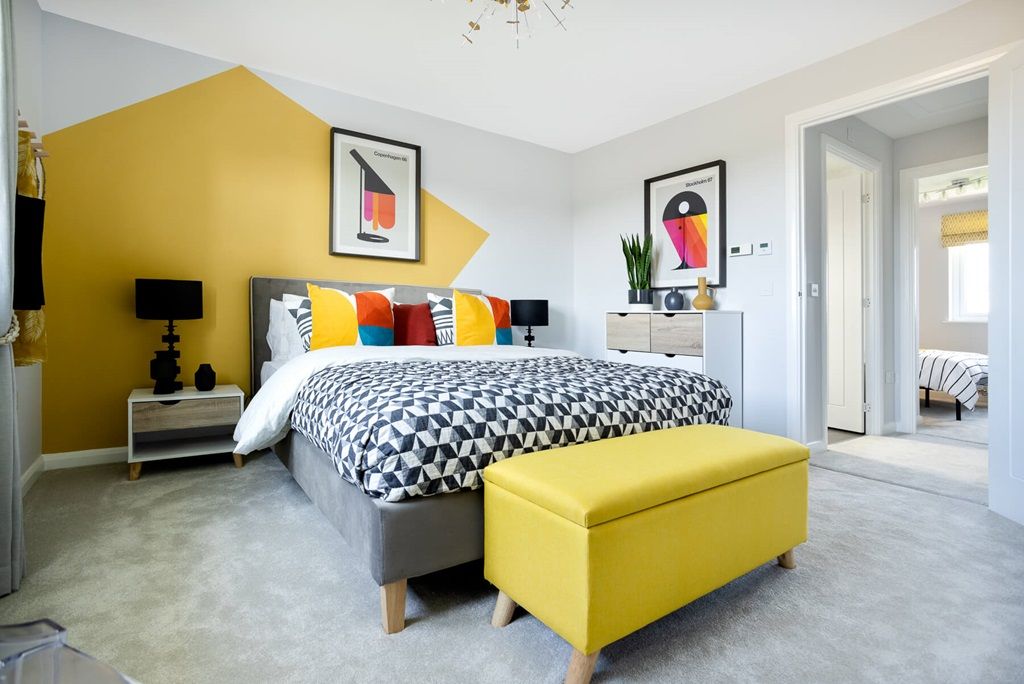 Property photo 1 of 12 Main Bedroom Has Space For A Large Bed