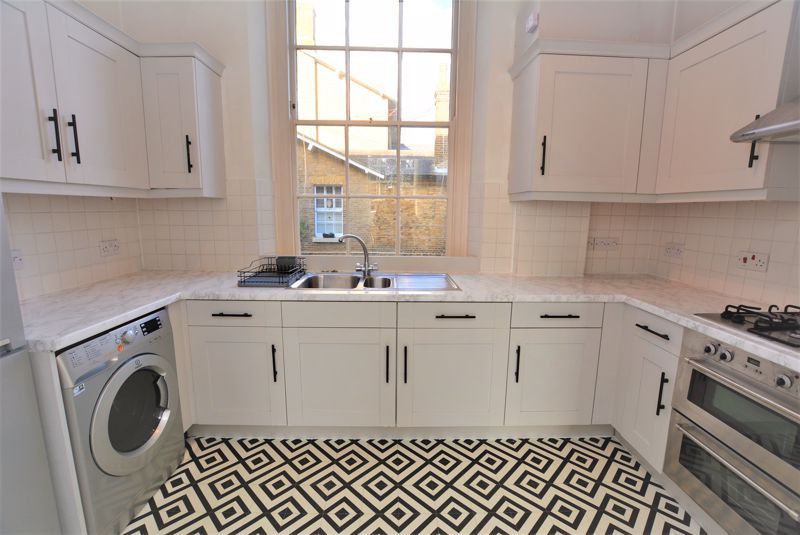 Property photo 2 of 10 Photo 9