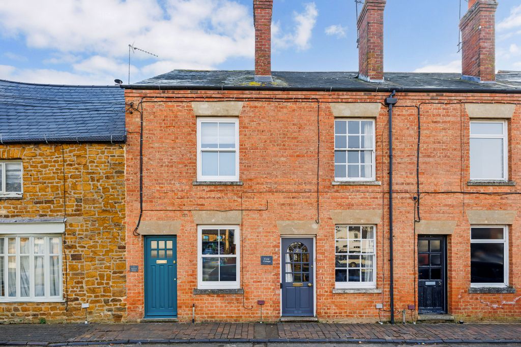Property photo 1 of 11