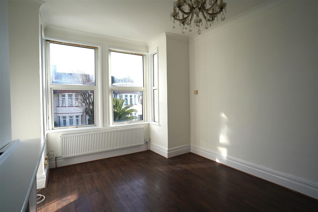 Property photo 3 of 12 Dsc00233-Modified.Jpg