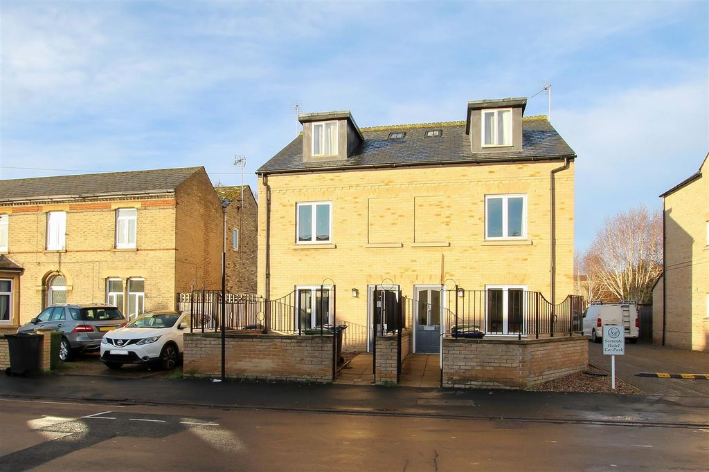 Property photo 1 of 9 Img_5452.Jpg