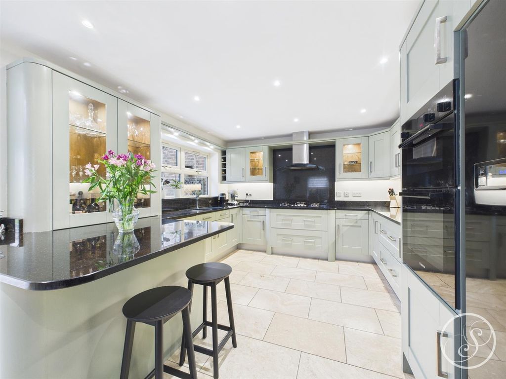 Property photo 3 of 40 Kitchen/Diner