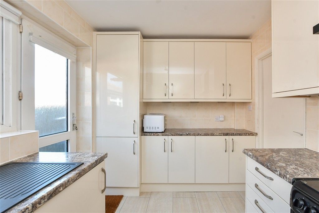 Property photo 2 of 16 Kitchen