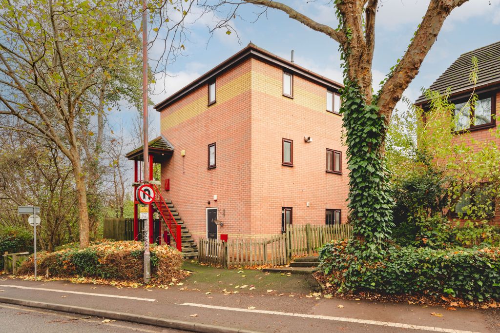 Property photo 2 of 11 Photo 2