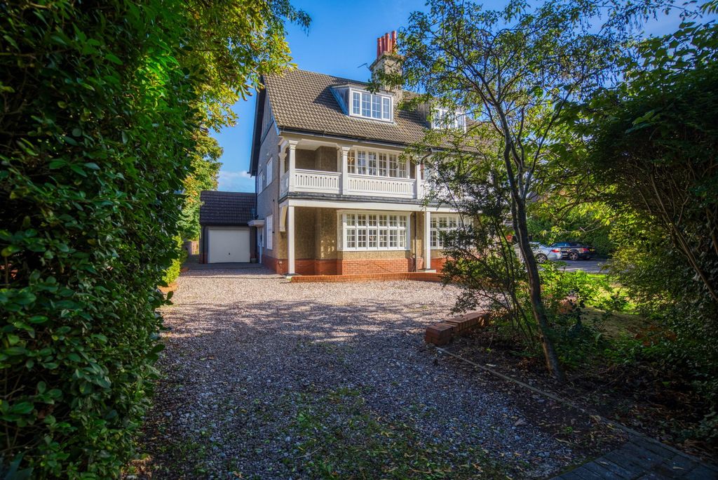 Property photo 1 of 59