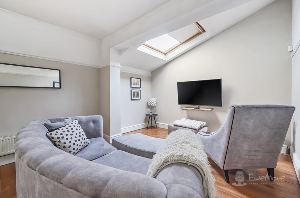 Property photo 2 of 12 2