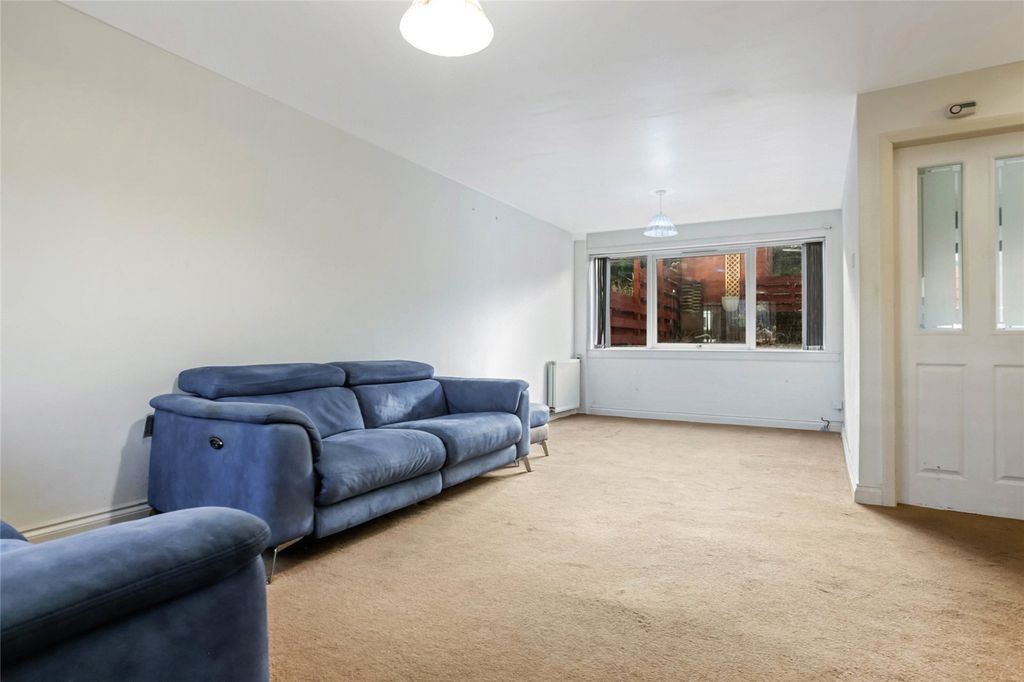 Property photo 2 of 21 Picture No. 03