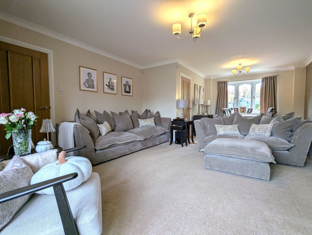 Property photo 2 of 29 Photograph 6