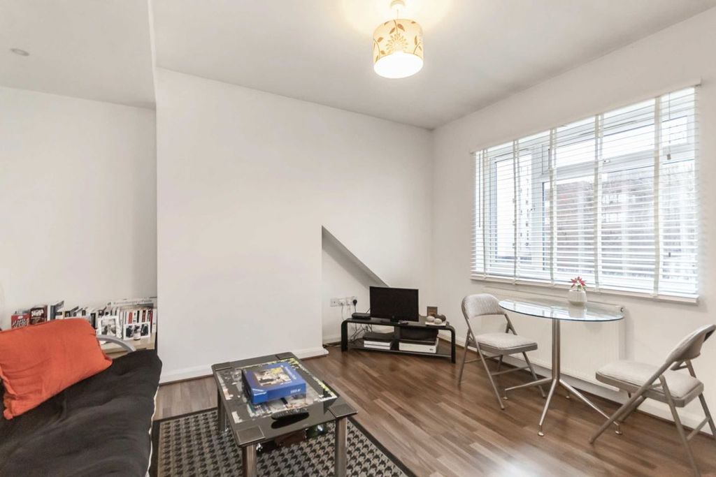 Property photo 2 of 4