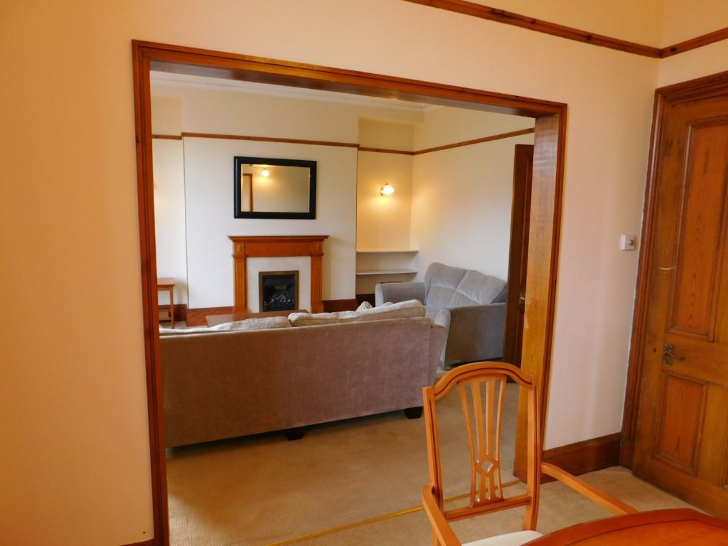 Property photo 2 of 27