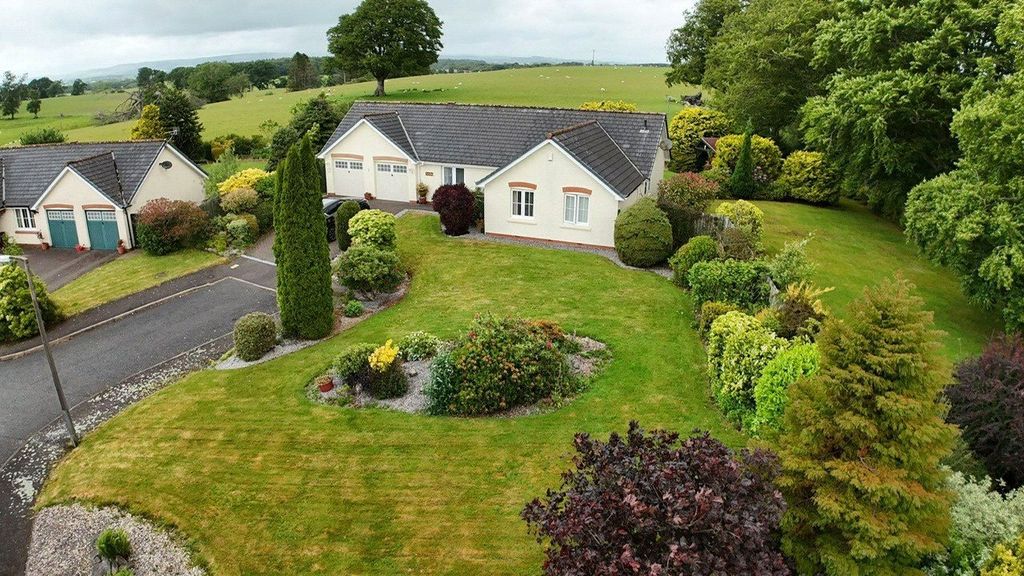 Property photo 2 of 37 Picture No. 57