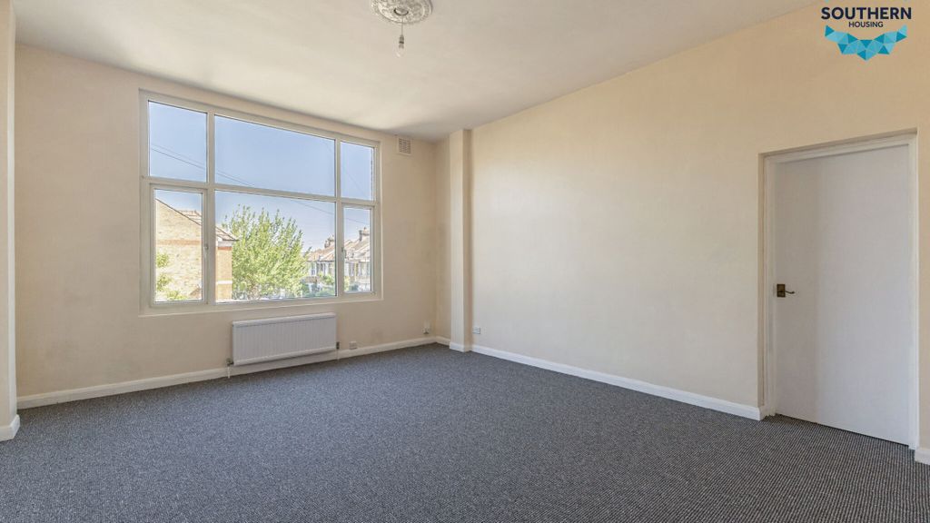 Property photo 3 of 26