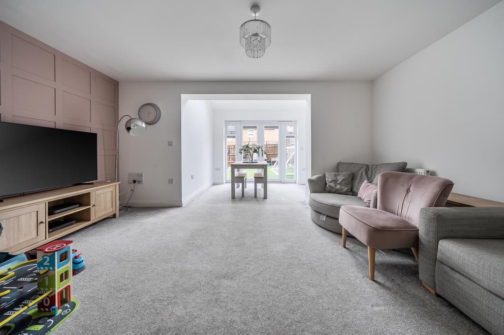 Property photo 2 of 19 Living Room