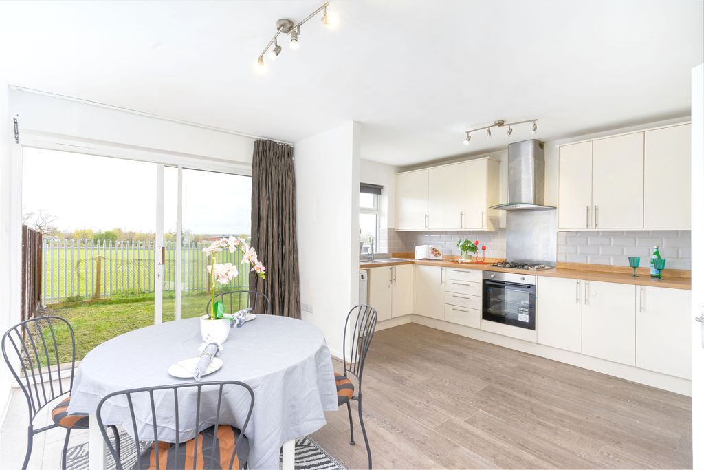 Property photo 3 of 22 Kitchen/Dining Room