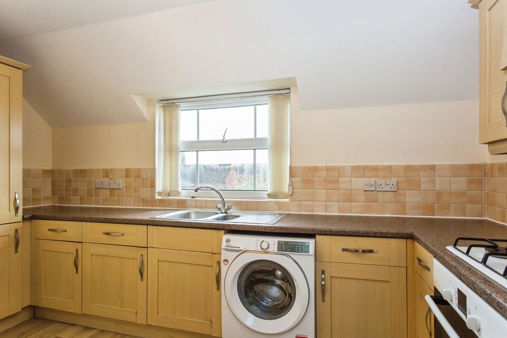 Additional image 5 of 2 bed flat for saleGreat Park Drive, Leyland, Lancashire PR25