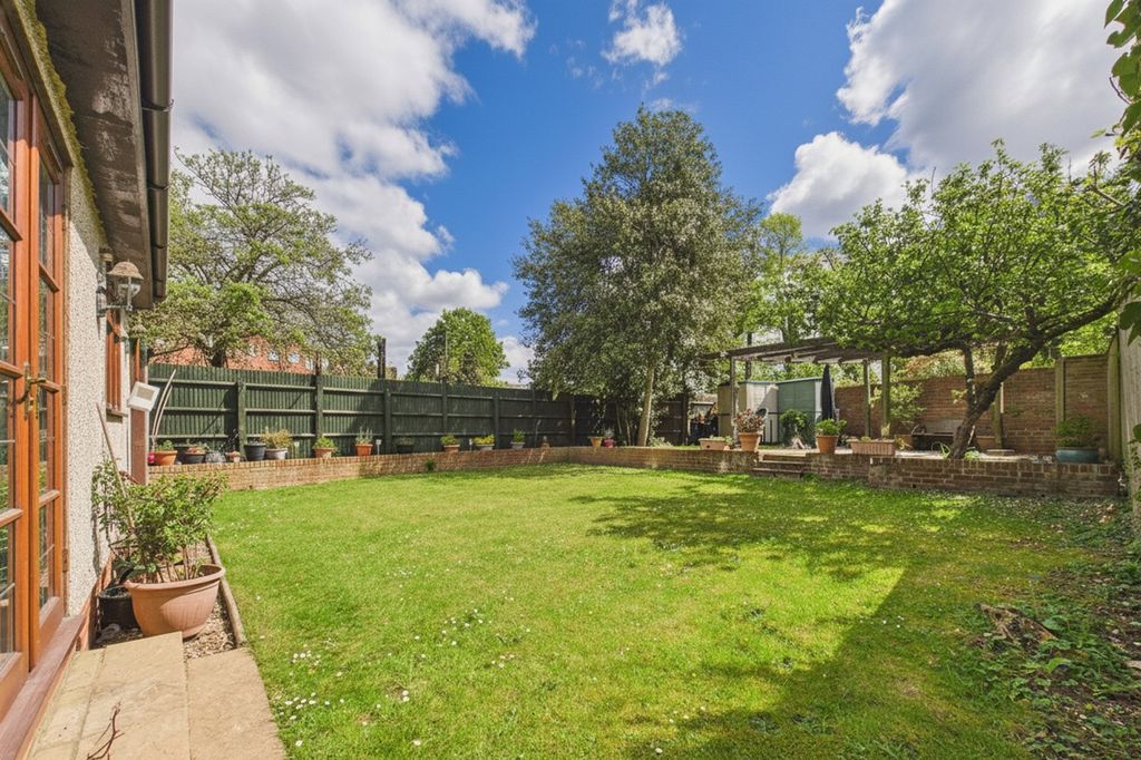 Property photo 3 of 16 Picture No. 22