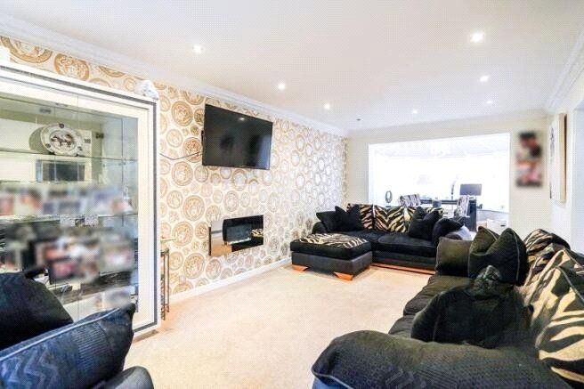 Property photo 2 of 10 Lounge