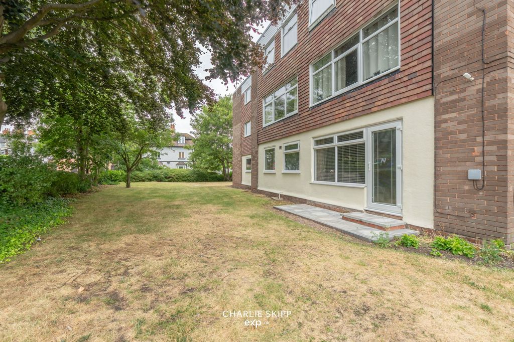 Property photo 1 of 22