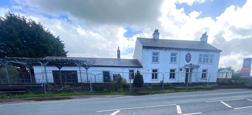 Property photo 1 of 3