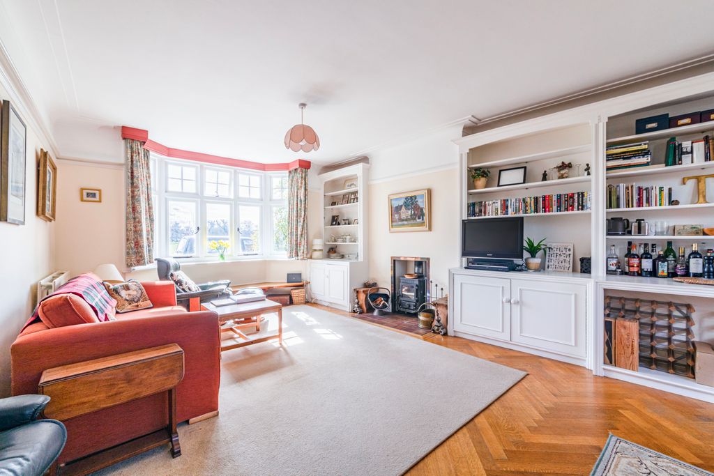 Property photo 3 of 19