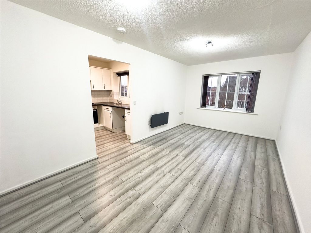 Property photo 2 of 12 Picture No. 03