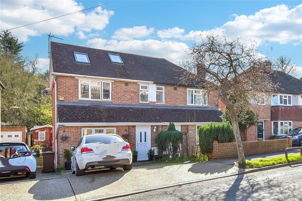 Property photo 2 of 12 External (Brochure)