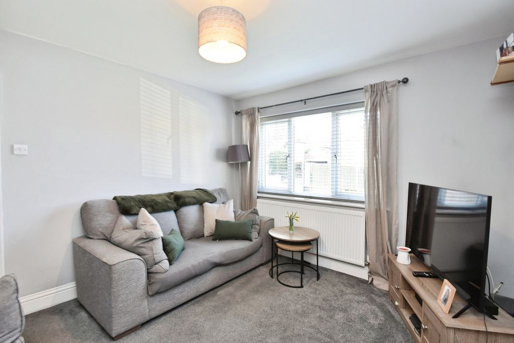 Property photo 3 of 26 Pbox-Img.Jpg