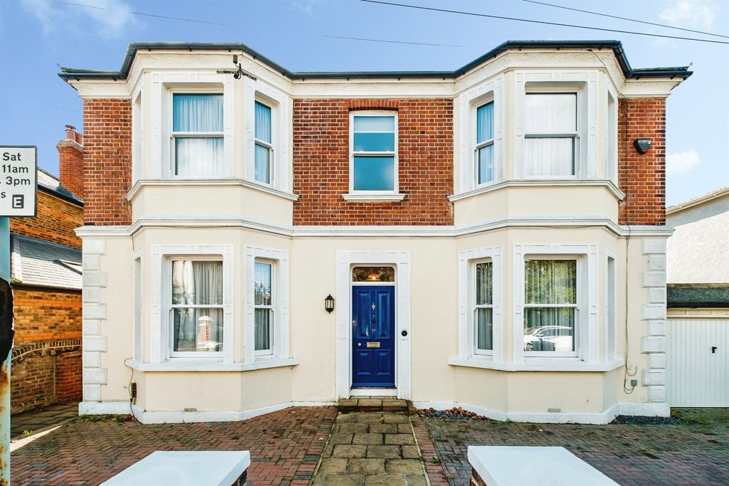 Property photo 1 of 19