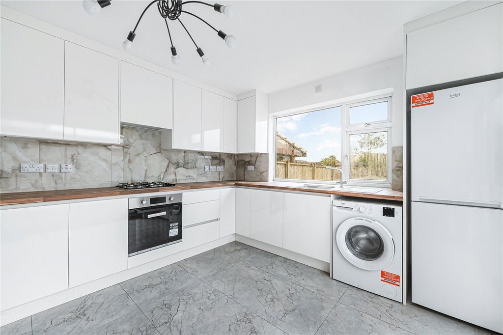 Property photo 2 of 14 Picture No. 05