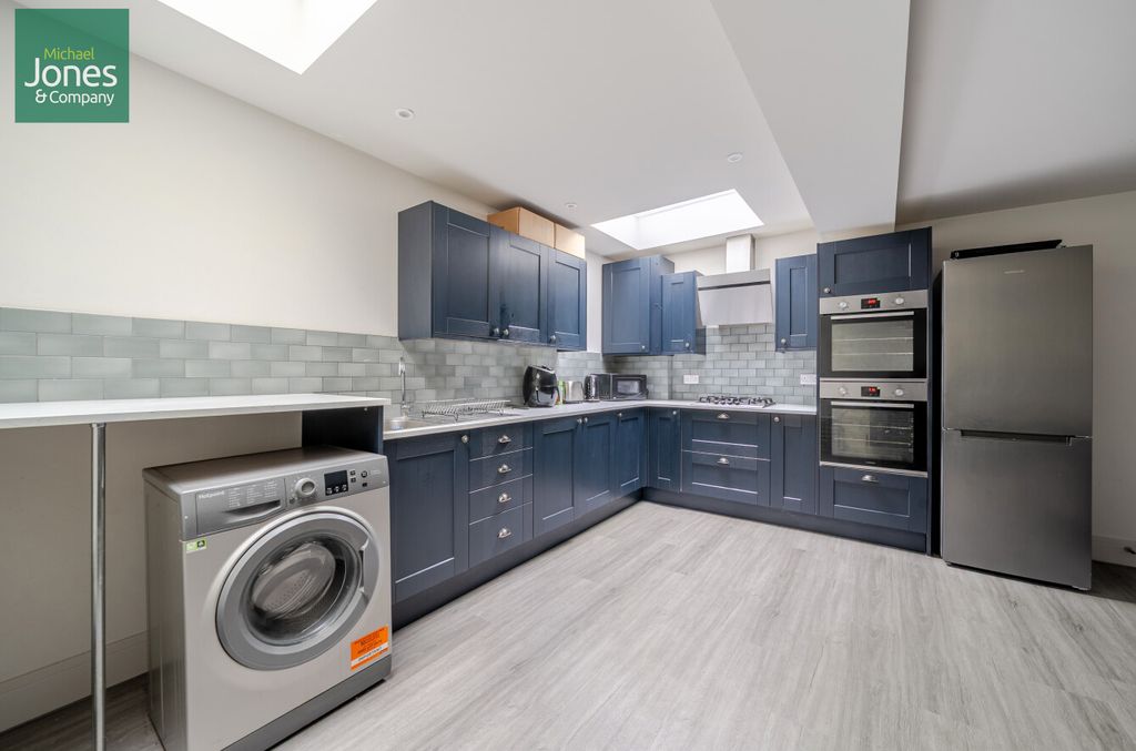 Property photo 2 of 6 Communal Kitchen