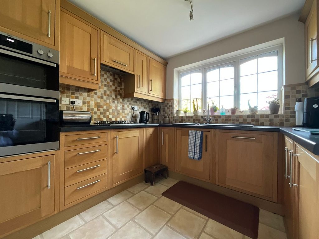 Property photo 3 of 24 4529986