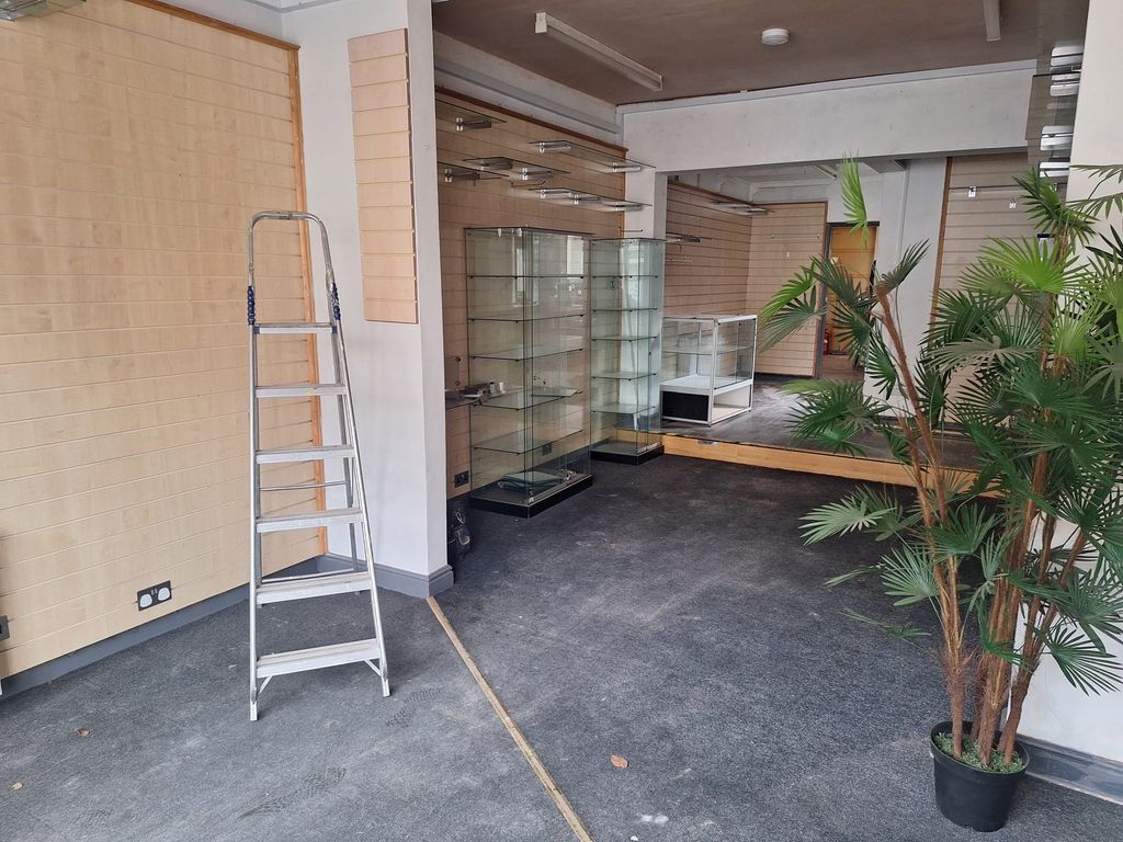 Property photo 3 of 5