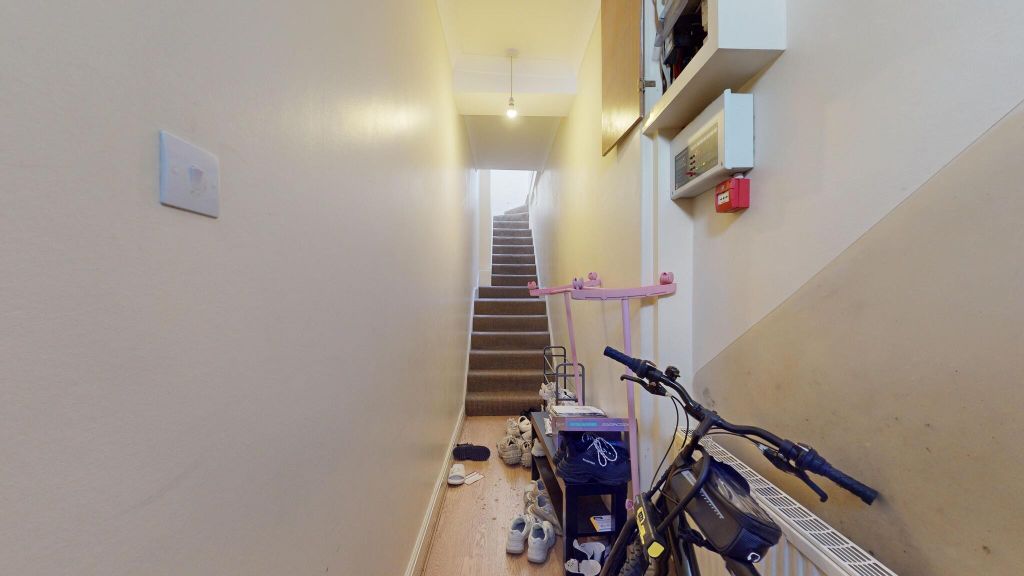 Property photo 3 of 31