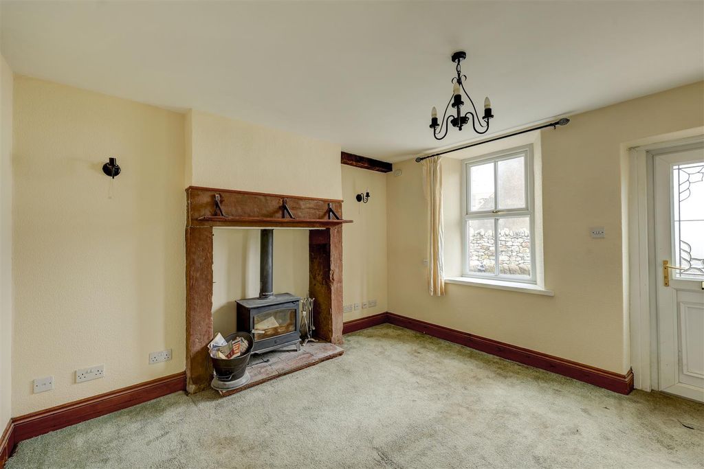 Property photo 2 of 13 Lounge