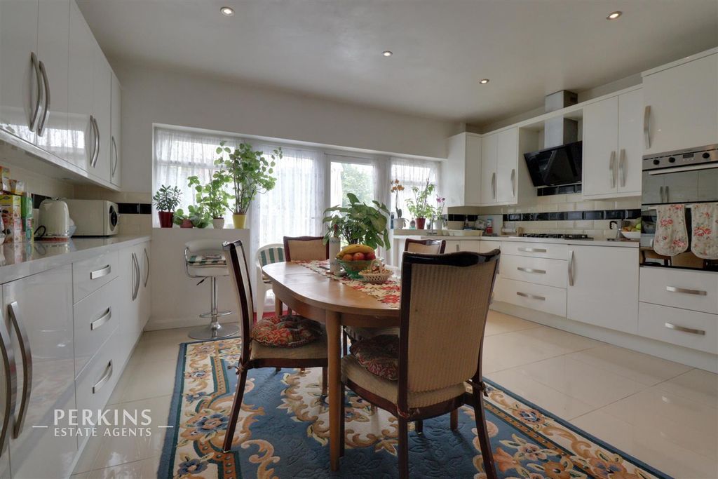 Property photo 3 of 10 Dining.Jpg