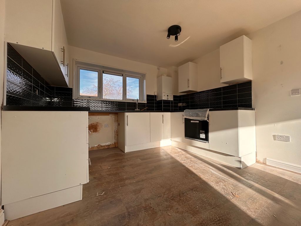 Property photo 2 of 8 Image