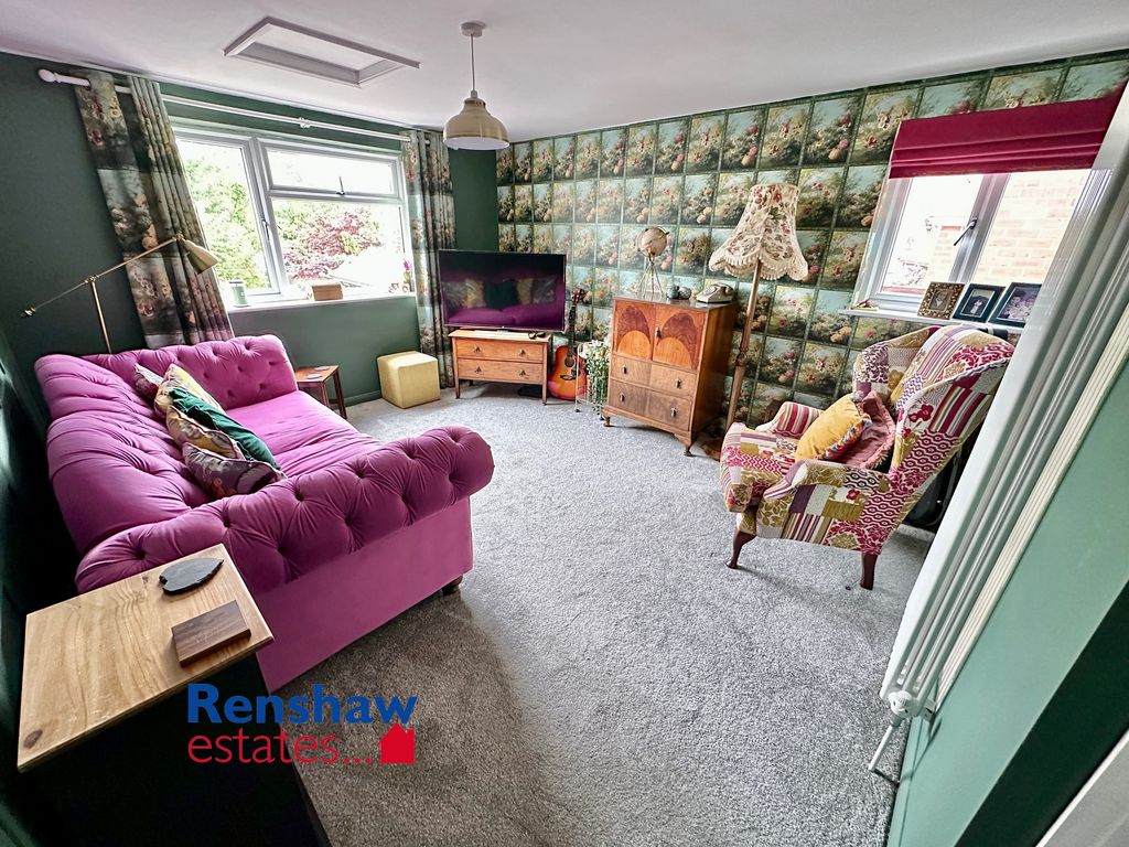 Property photo 3 of 15 Sitt Room (1)