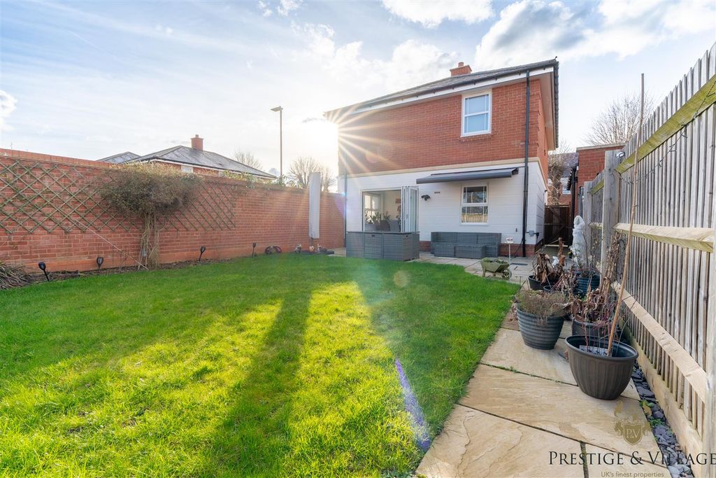 Property photo 2 of 34 Dsc03321-Hdr.Jpg