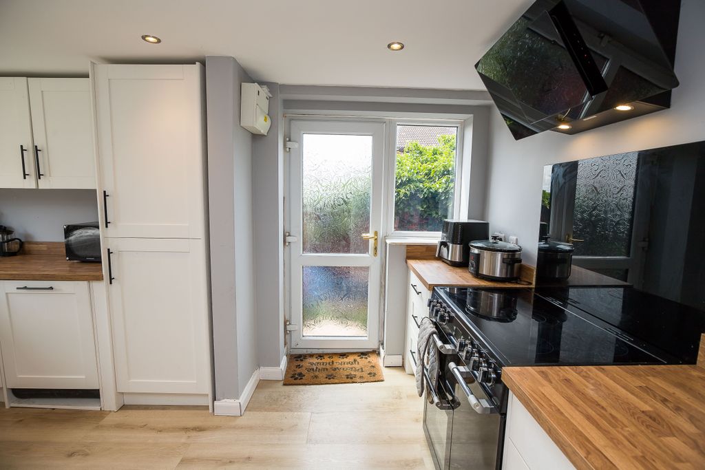 Property photo 3 of 18 Img_5792