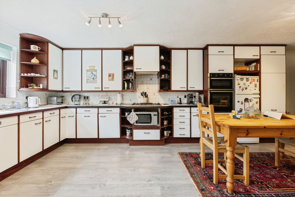 Property photo 2 of 19 Pbox-Img.Jpg