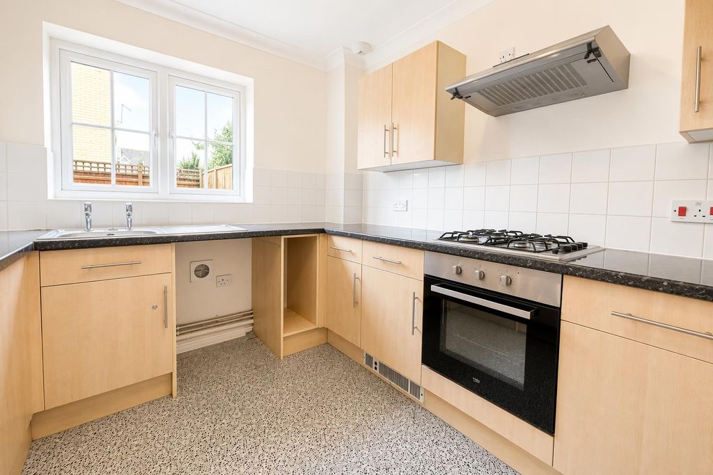 Property photo 2 of 16 Kitchen