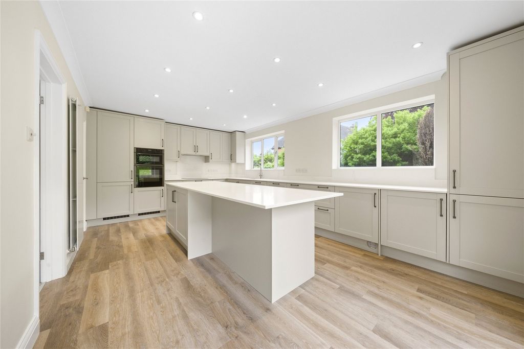 Property photo 3 of 19 Picture No. 09