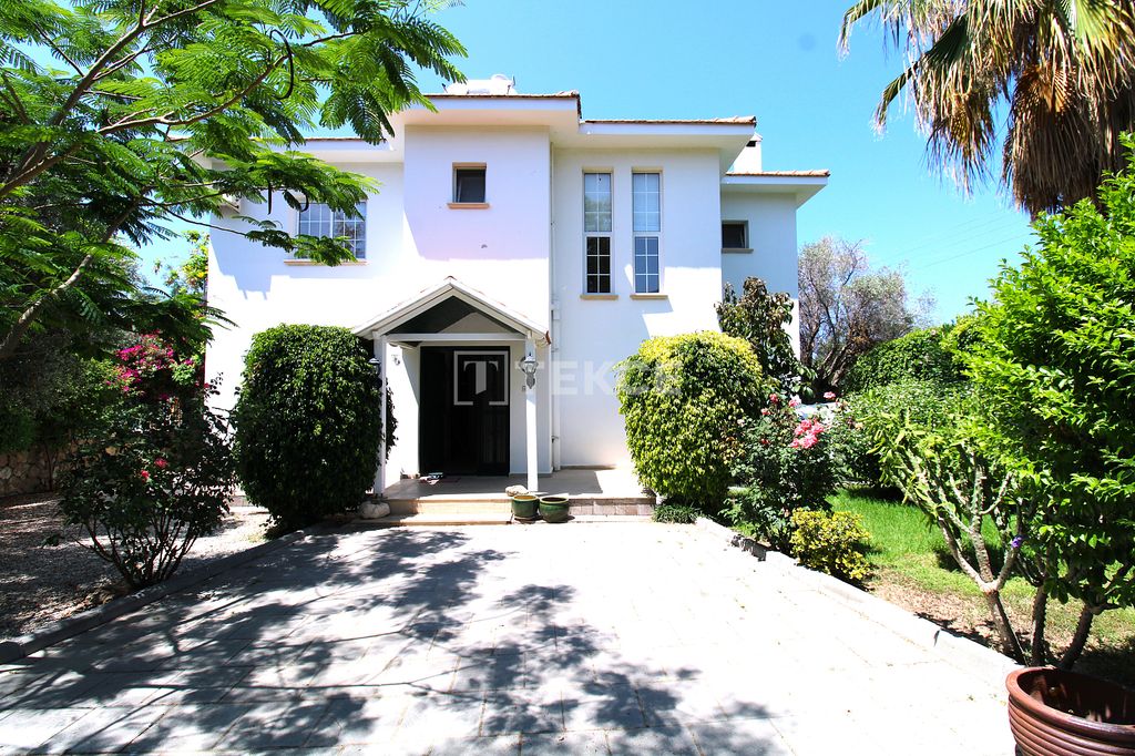 Property photo 2 of 37