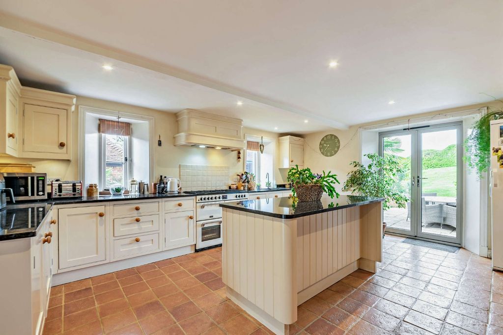 Property photo 2 of 15 Kitchen
