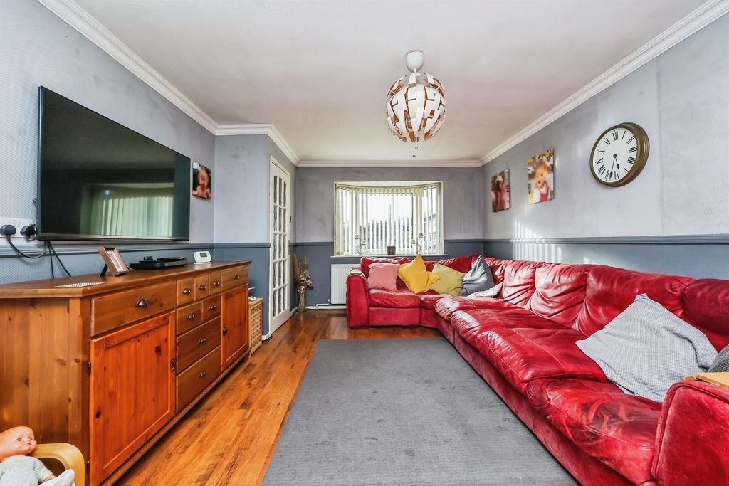 Property photo 3 of 23