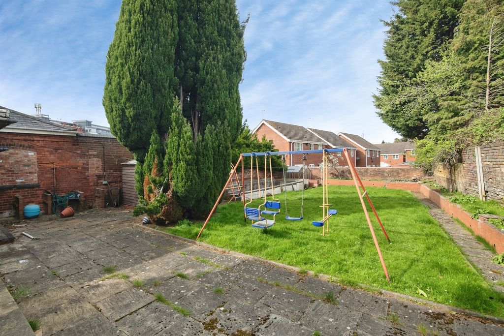 Property photo 2 of 21