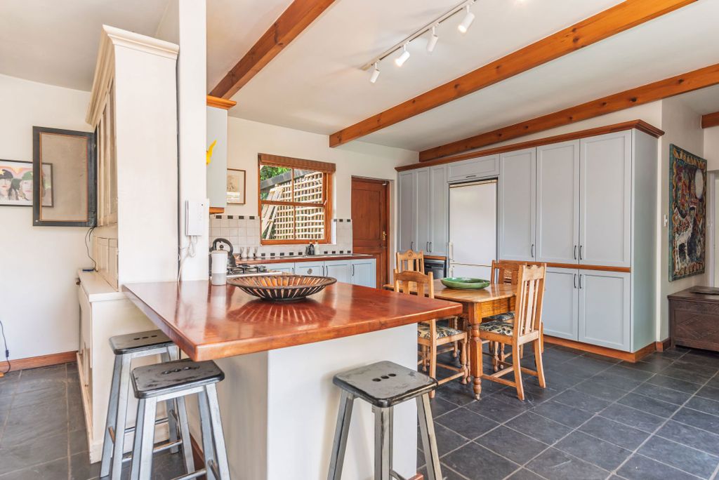 Property photo 2 of 35 Kw1722158