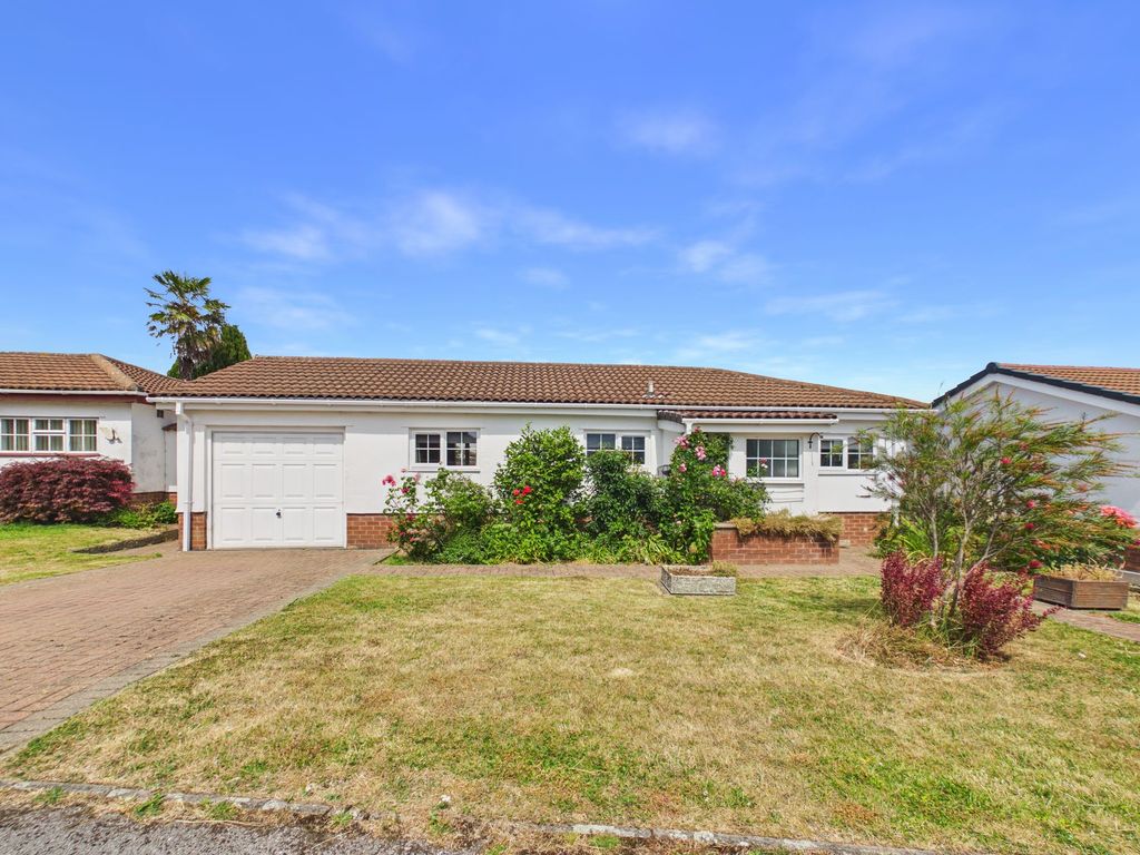 Property photo 1 of 20 Front